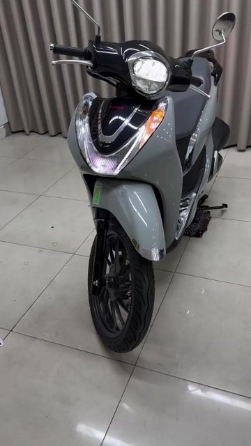 Honda SH Mode 2025 Xám 1637 km. Mua bán Xe máy tại Quận Thanh Khê Đà Nẵng được đăng bởi THẾ MẪN CHUYÊN XE LƯỚT CÓ BÁN TRẢ GÓP  hình 1