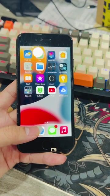  iPhone 7 Đen tặng youtube không quảng cáo. Mua bán Điện thoại tại Quận Bắc Từ Liêm Hà Nội được đăng bởi Tuấn Táo To  hình 1