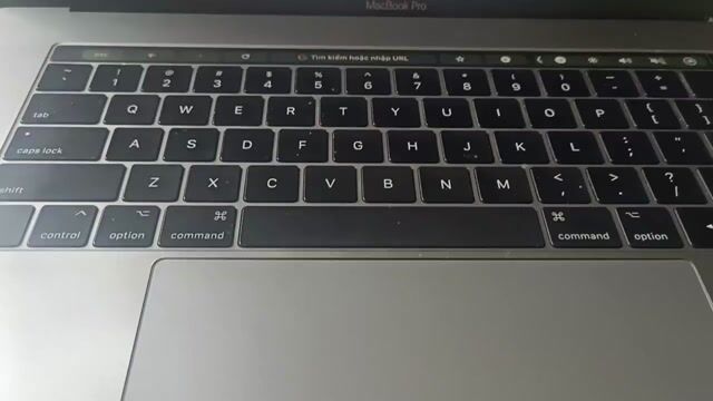 Apple MacBook Pro 2017 i7 16GB/512GB. Mua bán Laptop tại Quận 5 Tp Hồ Chí Minh được đăng bởi Trương Thanh Tùng hình 1
