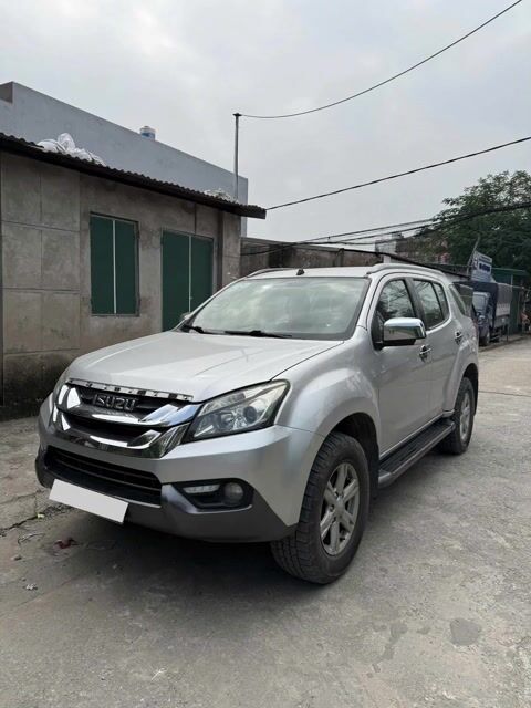 Isuzu Mux 2016 7 chỗ 90000 km Bạc. Mua bán Ô tô tại Quận Cầu Giấy Hà Nội được đăng bởi trang makati hình 1