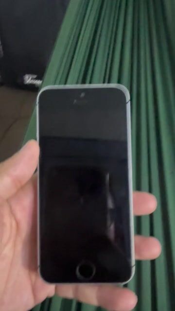 Apple iPhone SE 32GB Đen. Mua bán Điện thoại tại Quận Ninh Kiều Cần Thơ được đăng bởi Nguyễn Hải Đăng hình 1