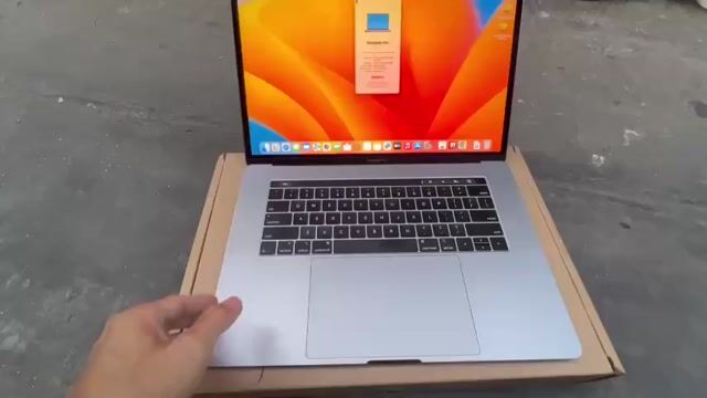 PRO 2018 15'' / CORE I7 / 16G / 256G / FULL SẠCH. Mua bán Laptop tại Quận 3 Tp Hồ Chí Minh được đăng bởi Tèo hình 1