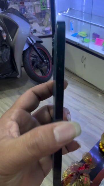 IPhone 12 Pro max 512GB nguyên zin áp đẹp BHTT. Mua bán Điện thoại tại Quận Bình Tân Tp Hồ Chí Minh được đăng bởi Lý Kiệt Mobile hình 1