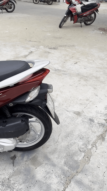 Honda Vision 2014 màu Đỏ. Mua bán Xe máy tại Quận Liên Chiểu Đà Nẵng được đăng bởi Lê Sang hình 1