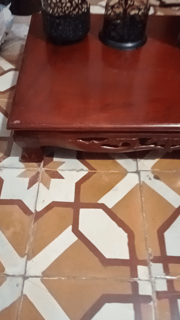 Bàn gỗ Cũ ,Bình gốm ,2 Món Đồ sưu tầm. Mua bán Đồ sưu tầm, đồ cổ tại Quận Cầu Giấy Hà Nội được đăng bởi Dương xuân Trường hình 1