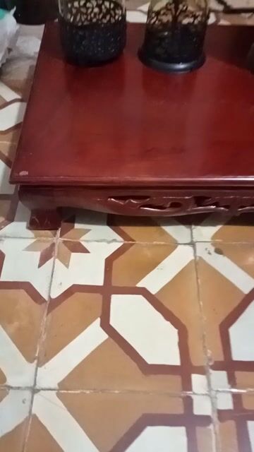 Bàn gỗ Cũ ,Bình gốm ,2 Món Đồ sưu tầm. Mua bán Đồ sưu tầm, đồ cổ tại Quận Cầu Giấy Hà Nội được đăng bởi Dương xuân Trường hình 1