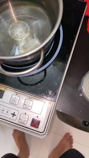 Bếp từ Midea Đen 2000W. Mua bán Bếp, lò, đồ điện nhà bếp tại Quận Bình Thạnh Tp Hồ Chí Minh được đăng bởi Võ tuấn anh hình 1