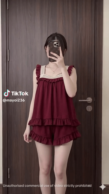 Đồ ngủ lụa nữ thanh lịch màu xanh dương. Mua bán Quần áo tại Huyện Thoại Sơn An Giang được đăng bởi Quỳnh Như hình 1