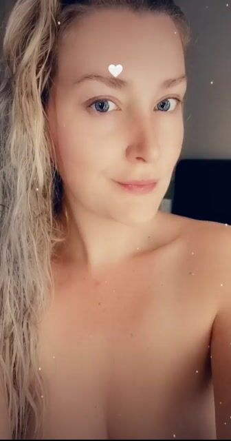 Model - thewickedmuffin bigboobs