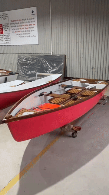 Thuyền ECO C31 Composite Đỏ. Mua bán Phương tiện khác tại Huyện Phong Điền Cần Thơ được đăng bởi Võ Phan Tường Vi hình 1