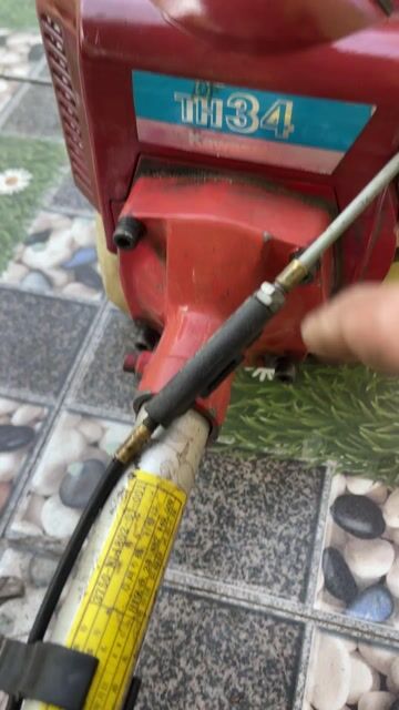 Máy cắt cỏ Kawasaki TH34 Đỏ. Mua bán Đồ chuyên dụng, Giống nuôi trồng tại Huyện Cái Bè Tiền Giang được đăng bởi kiet hình 1