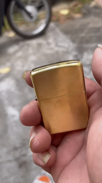 Bật lửa Zippo 04 Kim loại Vàng Limited. Mua bán Đồ sưu tầm, đồ cổ tại Quận Cẩm Lệ Đà Nẵng được đăng bởi Dat le Thanh hình 1