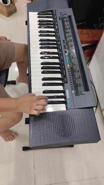 Đàn organ yamaha PSR 100. Mua bán Nhạc cụ tại Quận Hoàng Mai Hà Nội được đăng bởi Lê Minh hình 1