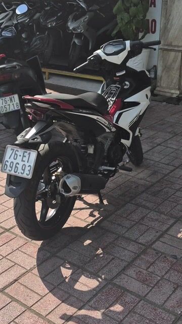 Yamaha Exciter Trắng đỏ đen. Mua bán Xe máy tại Thành phố Quảng Ngãi Quảng Ngãi được đăng bởi hieu hình 1