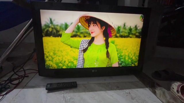 combo Tivi LG 32LD310 + box. Mua bán Tivi, Âm thanh tại Thành phố Thủ Đức Tp Hồ Chí Minh được đăng bởi Nguyen Minh Dat  hình 1