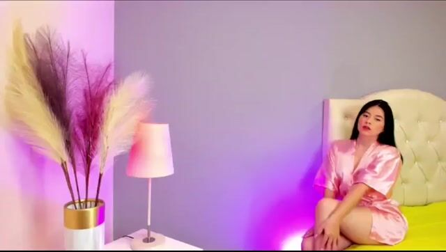 Model - Victoria Cooper deepthroat