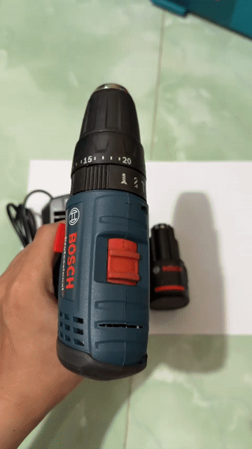 Máy khoan pin Bosch GSB 120-LI (95%). Mua bán Đồ chuyên dụng, Giống nuôi trồng tại Thành phố Thuận An Bình Dương được đăng bởi Toàn hình 1