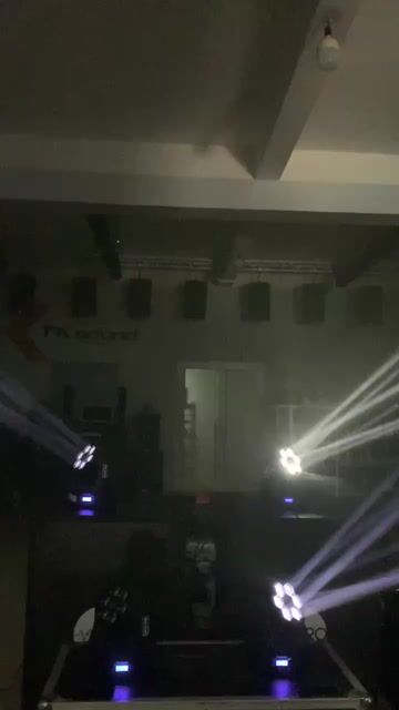 Đèn sân khấu Beam Mini Đen. Mua bán Đèn tại Thành phố Biên Hòa Đồng Nai được đăng bởi Nghĩa hình 1