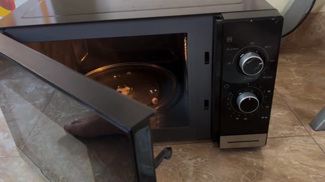 Lò vi sóng Electrolux Đen Hiện đại. Mua bán Bếp, lò, đồ điện nhà bếp tại Quận Nam Từ Liêm Hà Nội được đăng bởi Hàng nhập khẩu hình 1