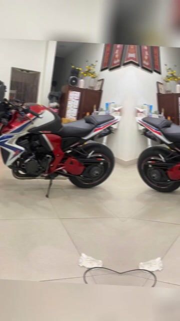 CB 1000  bản barracuda siêu hiếm. Mua bán Xe máy tại Quận Tân Phú Tp Hồ Chí Minh được đăng bởi Dương Tấn Sang hình 1