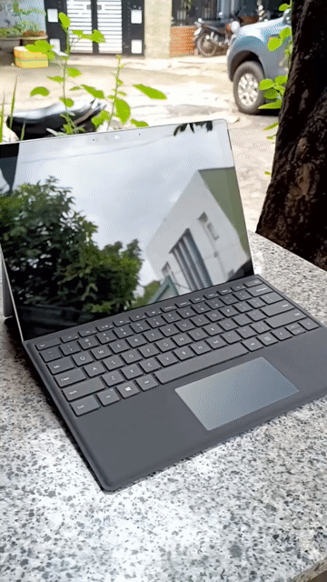 Microsoft Surface Pro 7 Plus Lte hỗ trợ sim 4g. Mua bán Laptop tại Thành phố Buôn Ma Thuột Đắk Lắk được đăng bởi Lại Văn Tín  hình 1