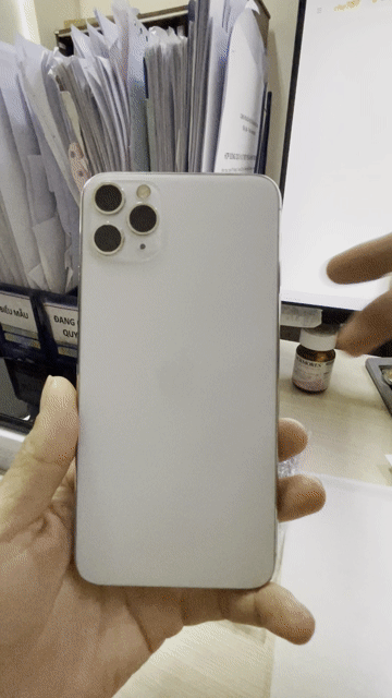 Apple iPhone 11 Pro Max 256GB Bạc zin ken. Mua bán Điện thoại tại Quận Bình Tân Tp Hồ Chí Minh được đăng bởi Tantaimobile hình 1