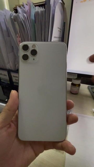 Apple iPhone 11 Pro Max 256GB Bạc zin ken. Mua bán Điện thoại tại Quận Bình Tân Tp Hồ Chí Minh được đăng bởi Tantaimobile hình 1
