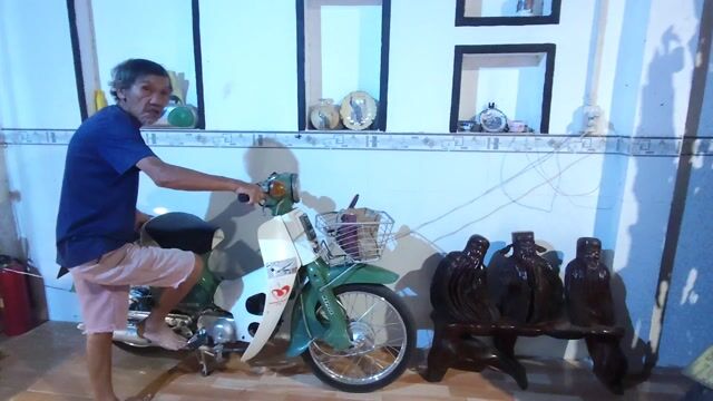 Honda Super Cub 1972 Xanh lá. Mua bán Xe máy tại Huyện Bắc Bình Bình Thuận được đăng bởi Hà Thị Xuân Uyên  hình 1