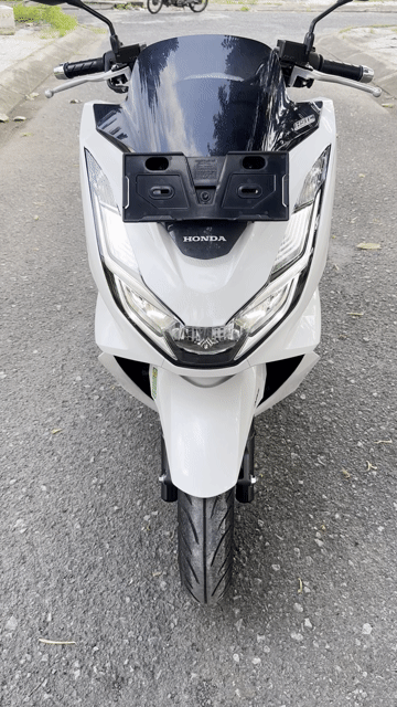 Honda PCX 160 ABS Trắng Nhập khẩu Mới. Mua bán Xe máy tại Thành phố Thuận An Bình Dương được đăng bởi kim phát  hình 1
