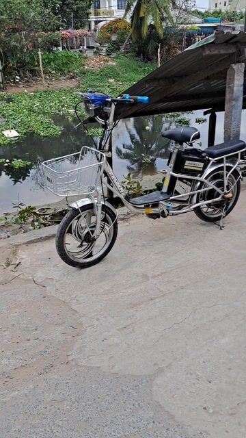 Xe đạp điện màu Bạc. Mua bán Xe điện tại Quận Ninh Kiều Cần Thơ được đăng bởi Trần Phú Quới hình 1