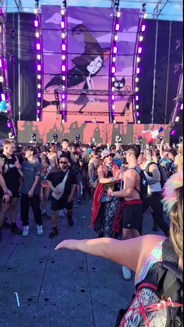 Festival crowd/mosh pit, all clothed