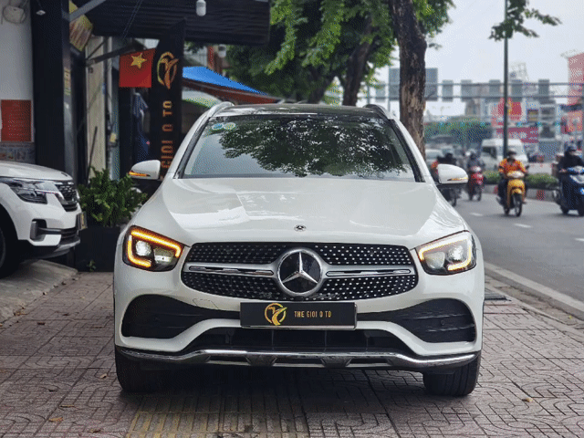 Mercedes Benz GLC 2021 300 4Matic - 14000 km. Mua bán Ô tô tại Quận Gò Vấp Tp Hồ Chí Minh được đăng bởi THẾ GIỚI Ô TÔ  hình 1