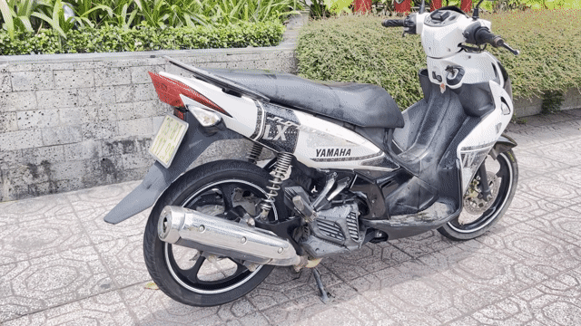 Yamaha Novo 4 Trắng đen. Mua bán Xe máy tại Quận 4 Tp Hồ Chí Minh được đăng bởi Vo van dung hình 1