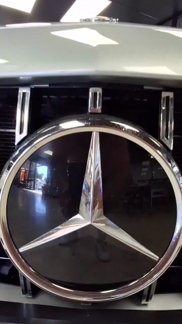 2018 Mercedes-Benz C-Class Sedan video thumbnail