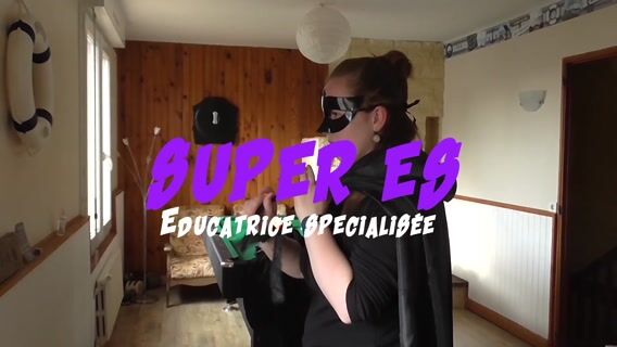 Super Éducatrice Spécialisée
