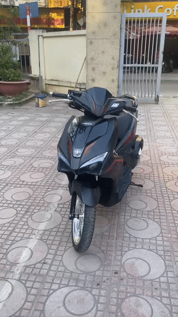 Honda Air Blade Đen Thể thao. Mua bán Xe máy tại Quận Nam Từ Liêm Hà Nội được đăng bởi chị lan hình 1