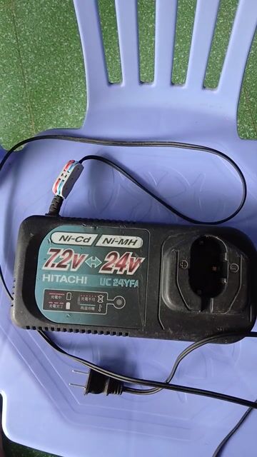 Sạc pin Hitachi UC 24YFA,160k. Mua bán Phụ kiện (Màn hình, Chuột...) tại Huyện Tam Nông Đồng Tháp được đăng bởi Quy Le hình 1