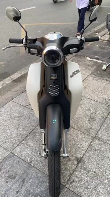 Honda Cub Classic 2024 Đen trắng. Mua bán Xe máy tại Quận Tân Phú Tp Hồ Chí Minh được đăng bởi Tuanduy hình 1