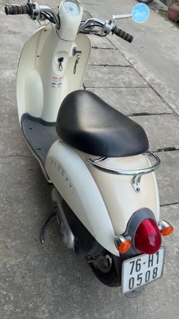 Honda Scoopy 50cc màu Kem. Mua bán Xe máy tại Thành phố Quảng Ngãi Quảng Ngãi được đăng bởi Hien hình 1