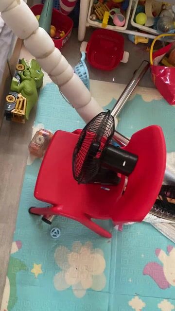 quạt tích điện siêu mát chạy 5-8 tiếng liên tục. Mua bán Quạt tại Quận Thanh Khê Đà Nẵng được đăng bởi Công ty TNHH Hiếu Trần hình 1