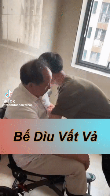 Thanh lý xe lăn nâng hạ người bệnh (chưa sử dụng) . Mua bán Đồ chuyên dụng, Giống nuôi trồng tại Quận Gò Vấp Tp Hồ Chí Minh được đăng bởi Nguyễn Tín hình 1