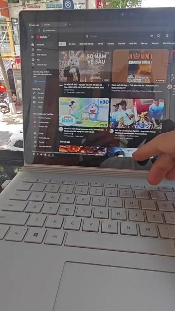 Surface book VGA rời /cpu i7/ram8GB/256GB. Mua bán Laptop tại Thành phố Buôn Ma Thuột Đắk Lắk được đăng bởi khánh Ngân 73 hình 1