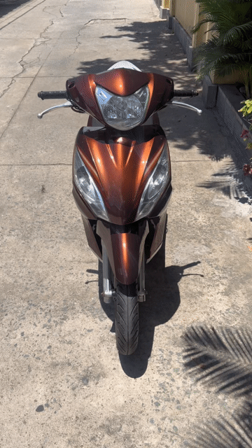 Honda Vision 2012 chính chủ, máy zin êm biển SG. Mua bán Xe máy tại Quận 8 Tp Hồ Chí Minh được đăng bởi Quân  hình 1