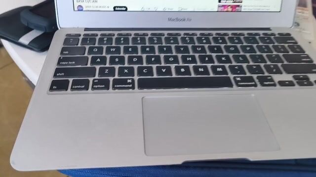 Apple Macbook Air 2011 Core i7 8GB/256GB. Mua bán Laptop tại Quận 12 Tp Hồ Chí Minh được đăng bởi Minh hình 1