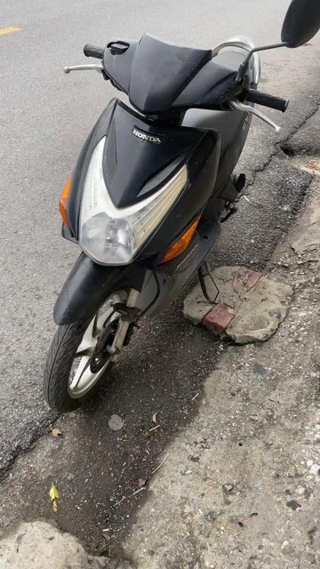 xe Click máy móc nguyên bản cần bán. Mua bán Xe máy tại Quận Long Biên Hà Nội được đăng bởi duy hình 1