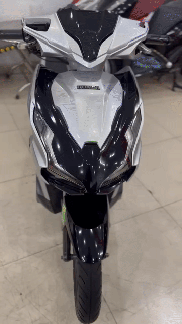 Honda Air Blade 2021 Bạc Đen Sport.BSTP.Miễn bàn. Mua bán Xe máy tại Quận 6 Tp Hồ Chí Minh được đăng bởi Cửa Hàng Xe Máy Hoà Bùi hình 1