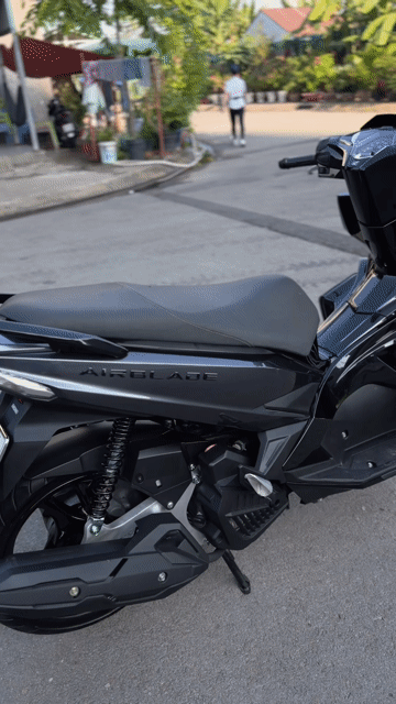 Air Blade 2017 Xám Titan BSTP chính chủ có góp. Mua bán Xe máy tại Thành phố Thủ Đức Tp Hồ Chí Minh được đăng bởi XE ĐẸP  GÓP BAO NỢ XẤU THỦ ĐỨC hình 1