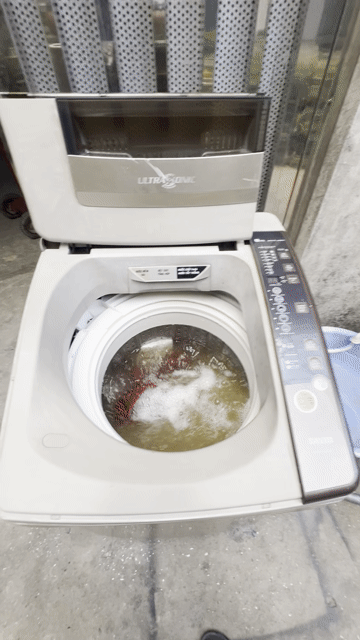 Máy giặt Sanyo 7kg Vàng đồng cũ 99%. Mua bán Máy giặt tại Quận Nam Từ Liêm Hà Nội được đăng bởi e huy 168 nguyễn xiển hình 1