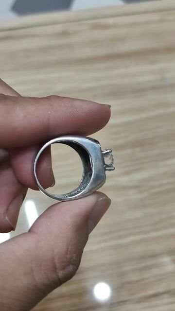 NHẪN NAM đá moissanite. Mua bán Phụ kiện thời trang khác tại Thành phố Vĩnh Long Vĩnh Long được đăng bởi SECONDHAND hình 1