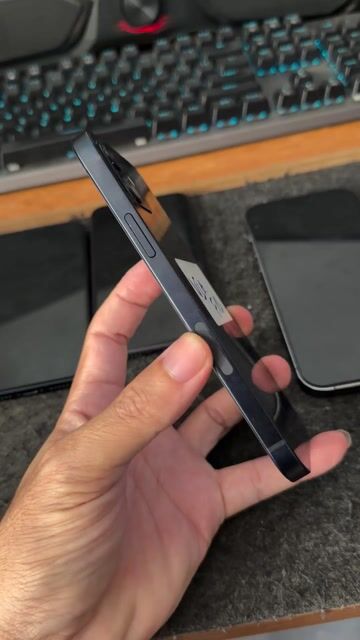 Apple iPhone 12  64GB Đỏ, Đen ios thấp. Mua bán Điện thoại tại Quận Gò Vấp Tp Hồ Chí Minh được đăng bởi Quảng Phạm Mua Iphone Lock và QT  HCM hình 1